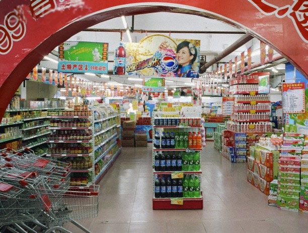 Supermercadista chino mató de un balazo a un encapuchado que ingresó al local: era el carnicero