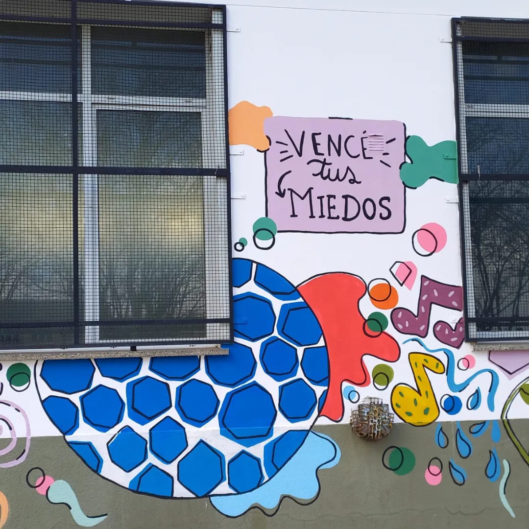 Un nuevo mural se inauguró en la Escuela Primaria N°4